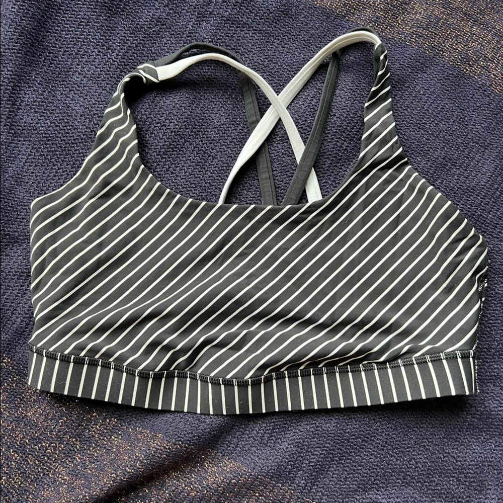 Lululemon energy bra size 8